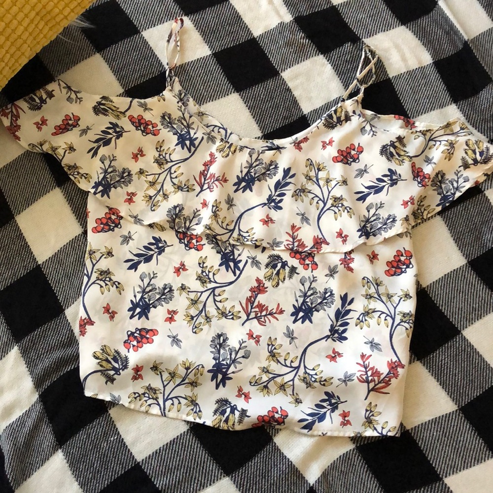 Flowery top - Picture 2 of 2